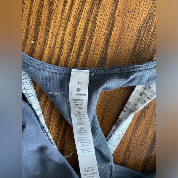 Lululemon Tank top with a built in bra - Picture 4 of 4